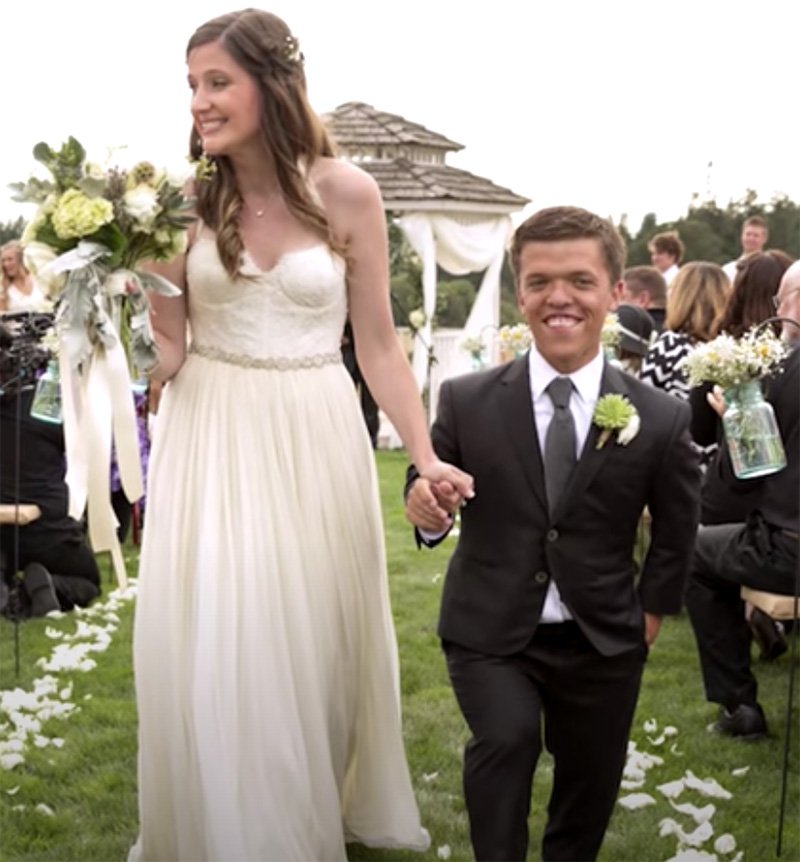 Tori Roloff and Zach Roloff from "Little People, Big World" on the day of their wedding in 2015. I Image: YouTube/ TLC
