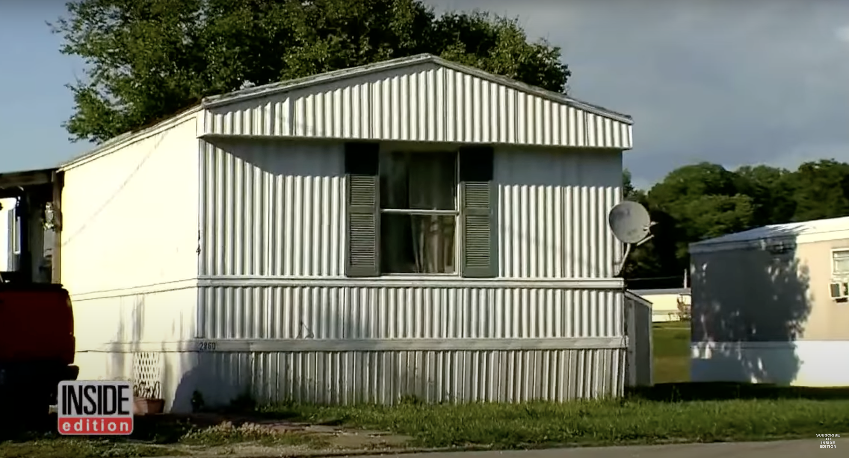 The trailer in Southern Indiana where Erin Moran lived in her final months | Source: Youtube.com/Inside Edition
