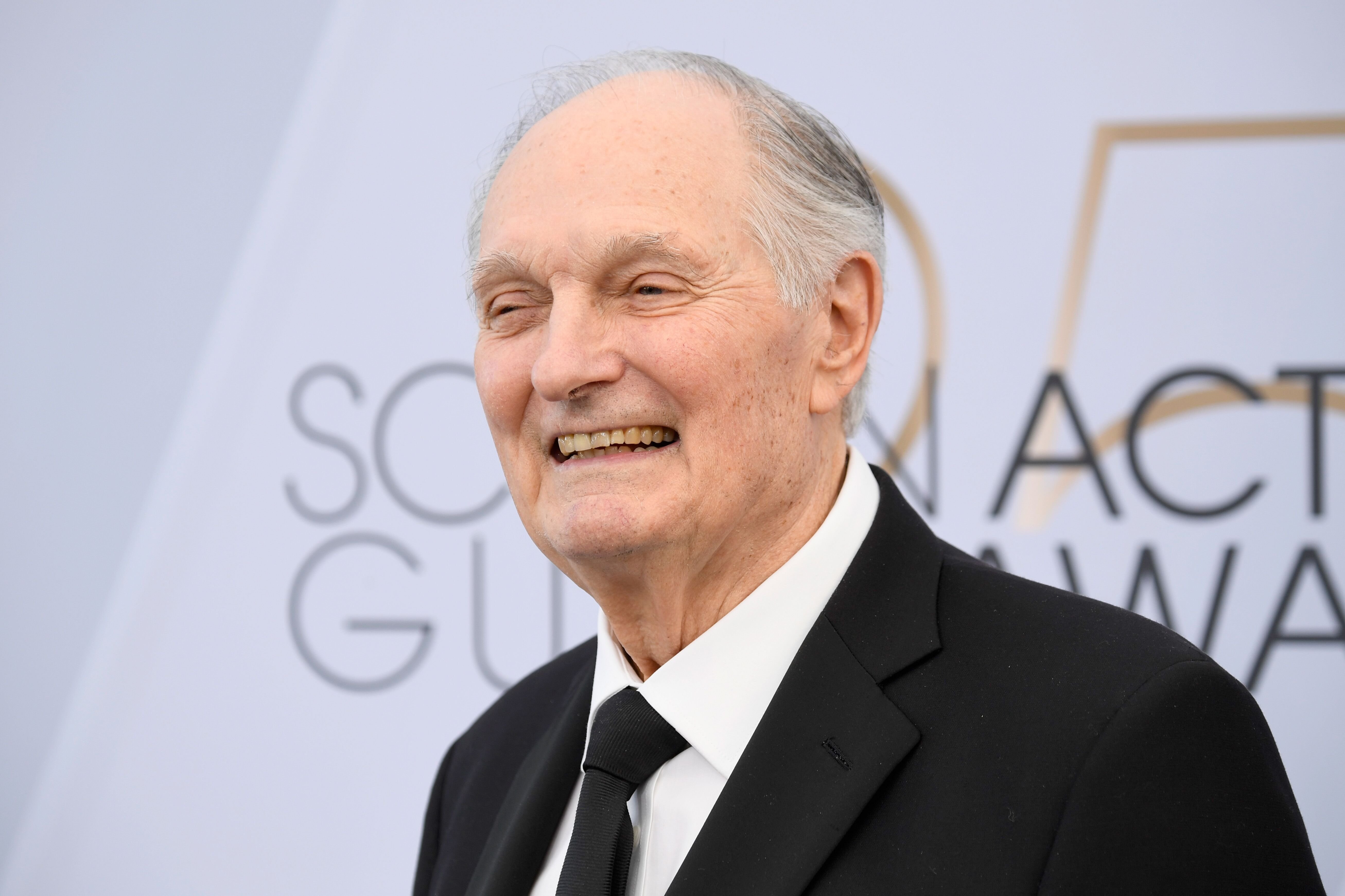 Alan Alda attends the 25th Annual Screen Actors Guild Awards at The Shrine Auditorium on January 27, 2019 in Los Angeles, California | Photo: Getty Images 