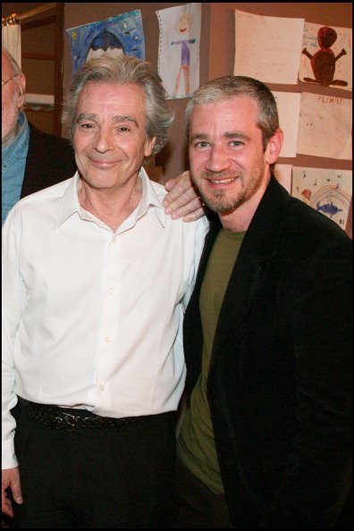 Pierre Arditi et son fils Frédéric au Théâtre Edouard Vii à Paris est diffusée par la chaîne de télévision France 2. | Photo : Getty Images Pierre Arditi et son fils Frédéric au Théâtre Edouard Vii à Paris est diffusée par la chaîne de télévision France 2. | Photo : Getty Images