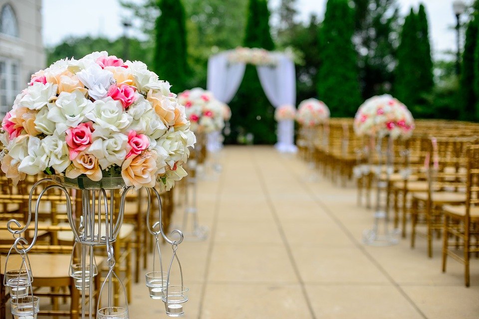 A wedding aisle. | Photo: pixabay.com