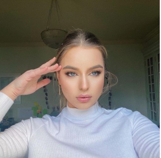 Photo : Instagram / DARINA VARTAN SCOTTI