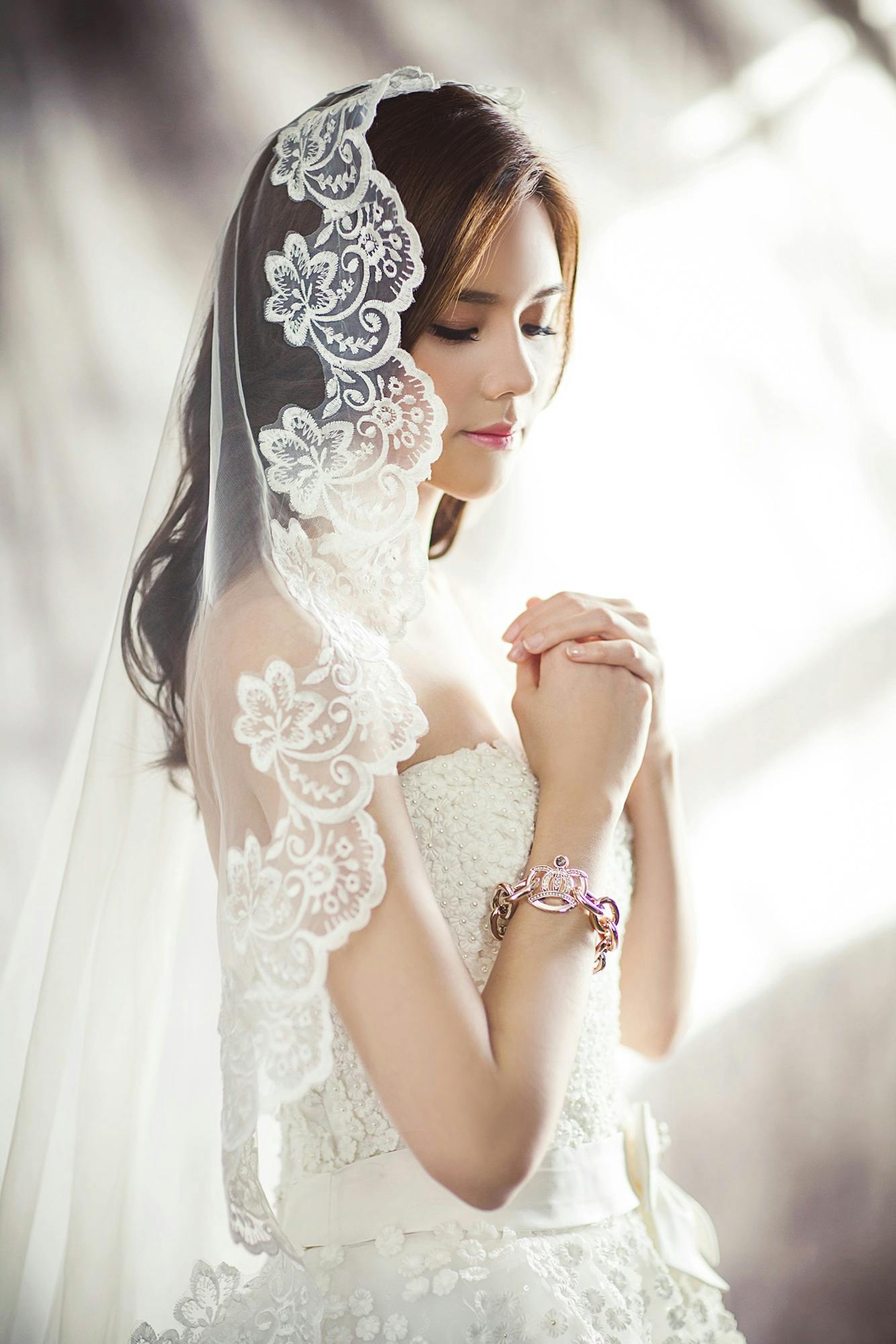 A bride in her wedding dress | Source: Pexels
