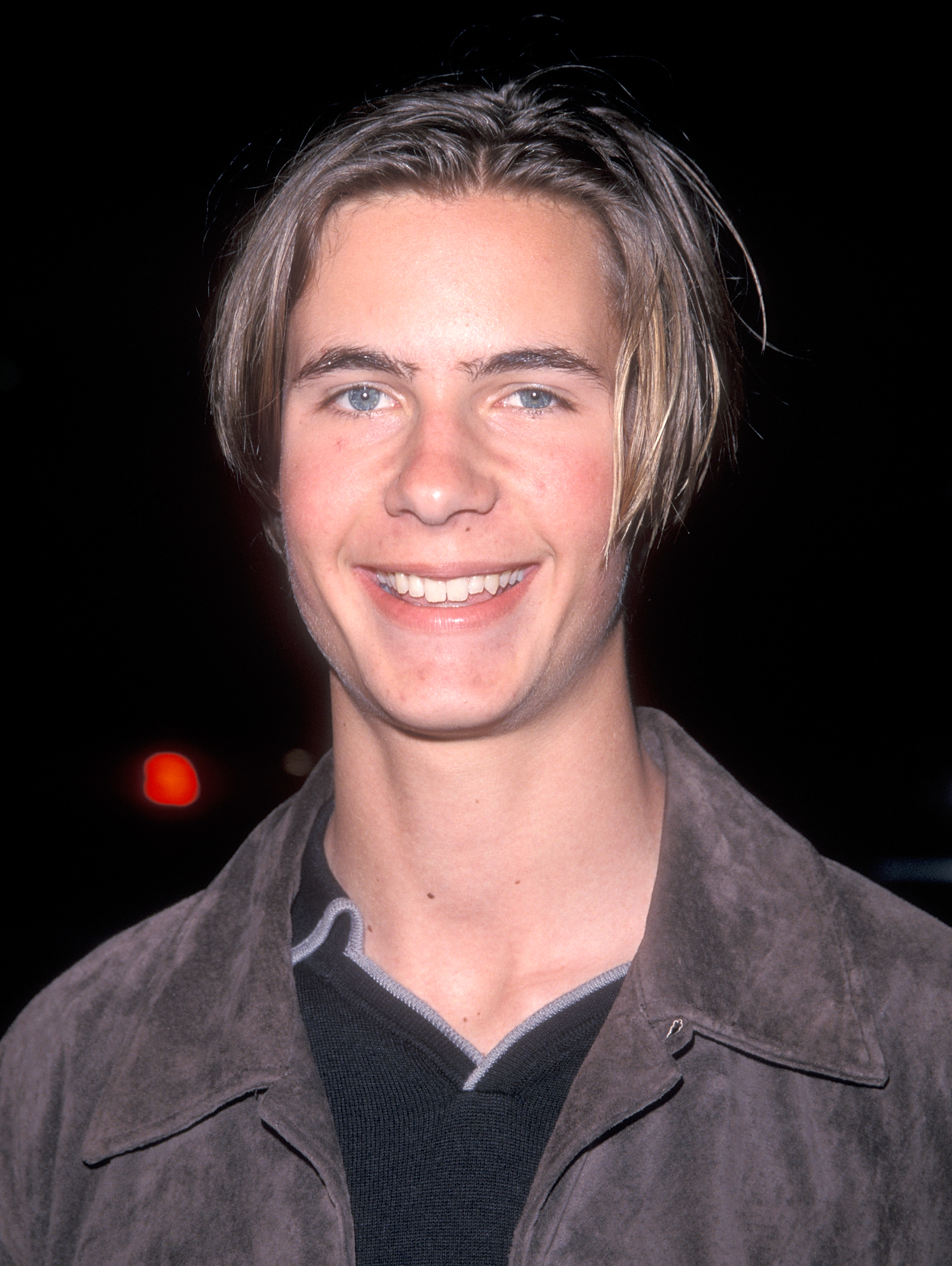 The teen actor attends the "Cookie's Fortune" premiere on March 29, 1999 | Source: Getty images