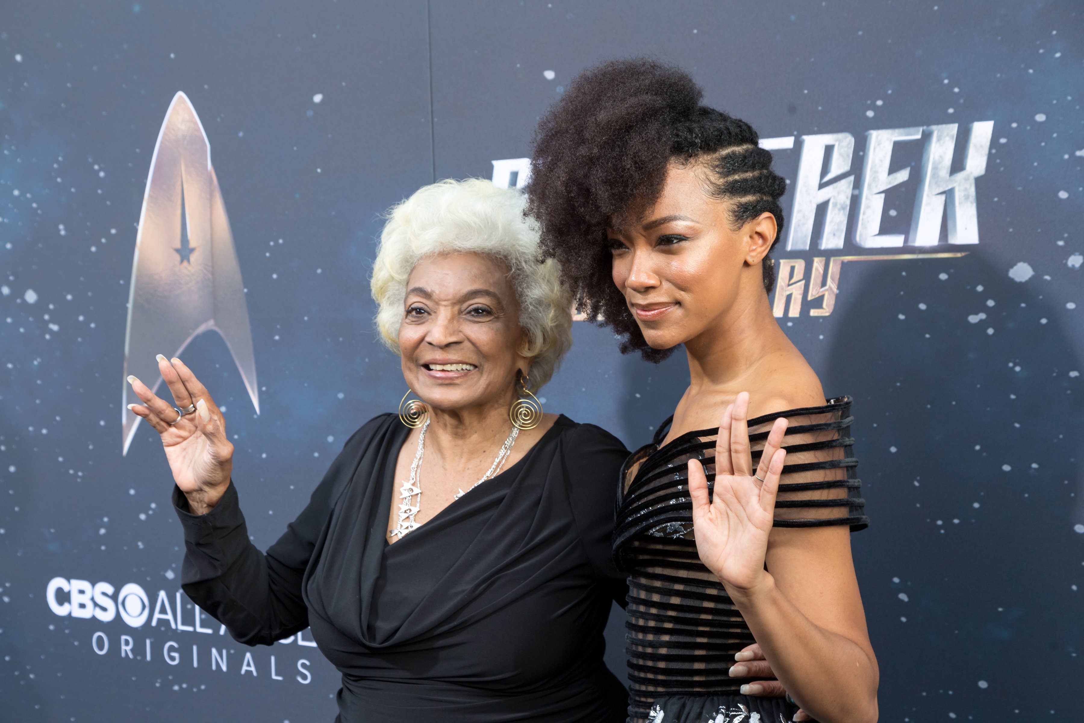 Nichelle Nichols and Sonequa Martin-Green at the premiere of "Star Trek: Discovery" on September 19, 2017, in Los Angeles, California. | Source: Getty Images
