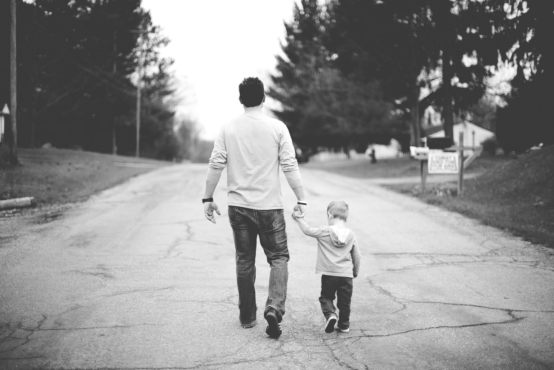 The boy lost his father when he was 8. | Source: Unsplash