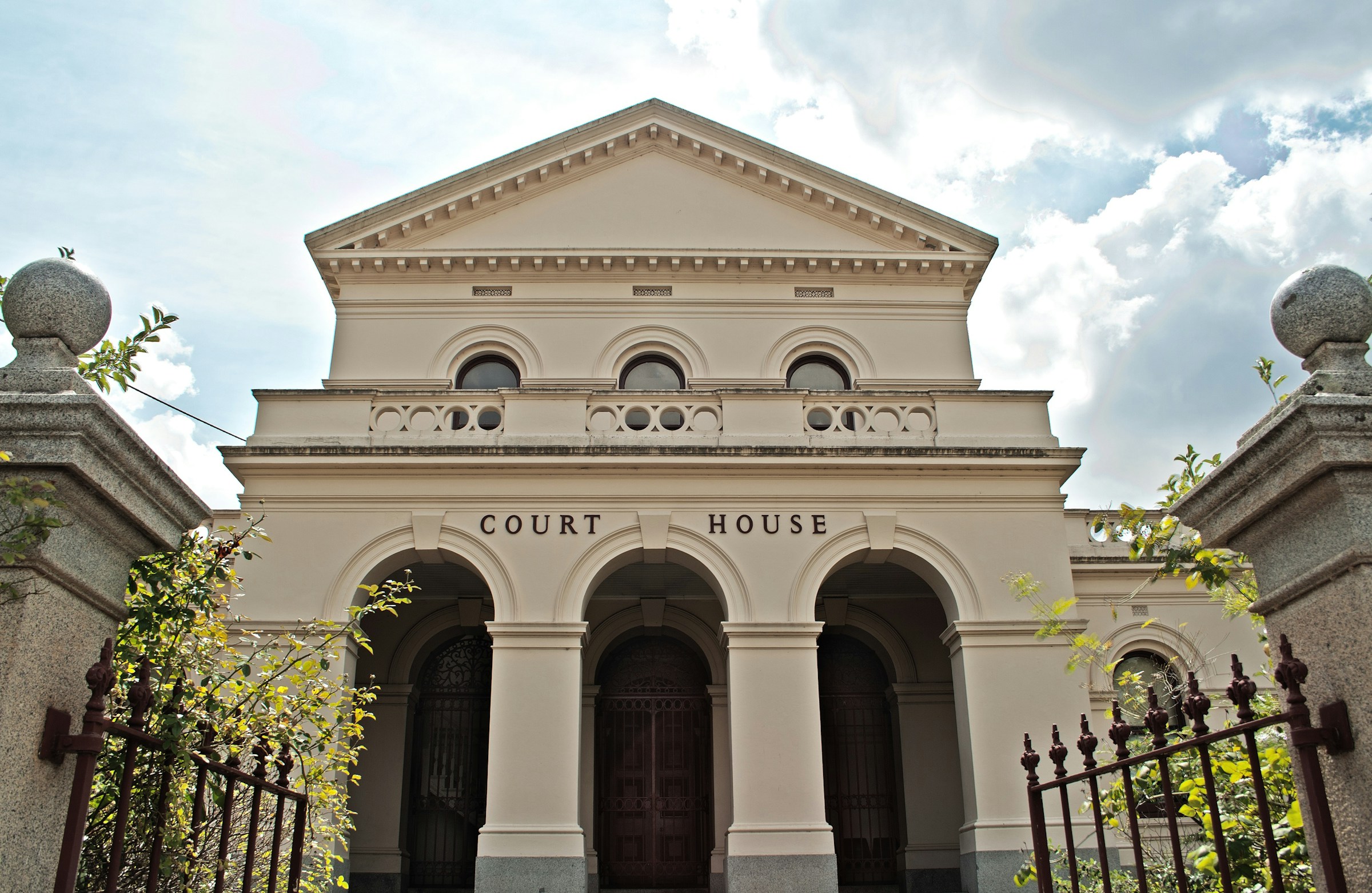 The exterior of a court house | Source: Unsplash