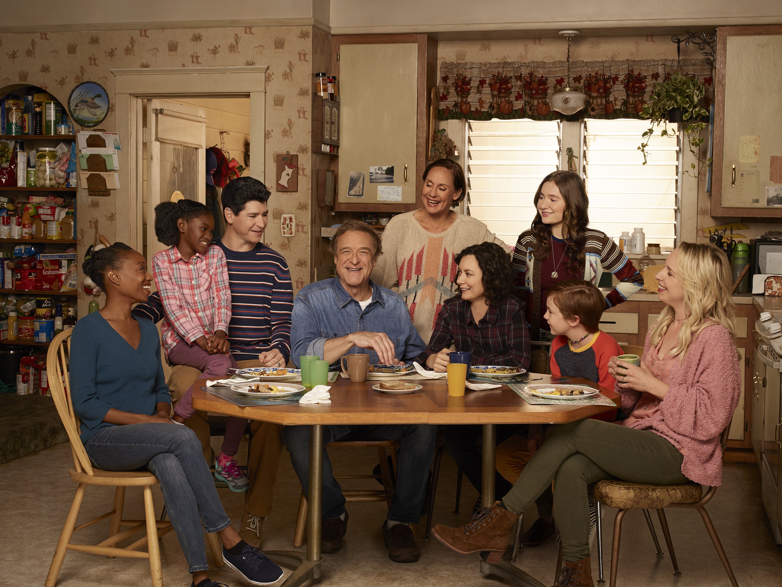 "The Conners" cast on set of the show. | Source: Getty Images