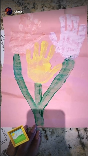 A photo of Future Zahir's palm prints. | Photo: Instagram/ciara