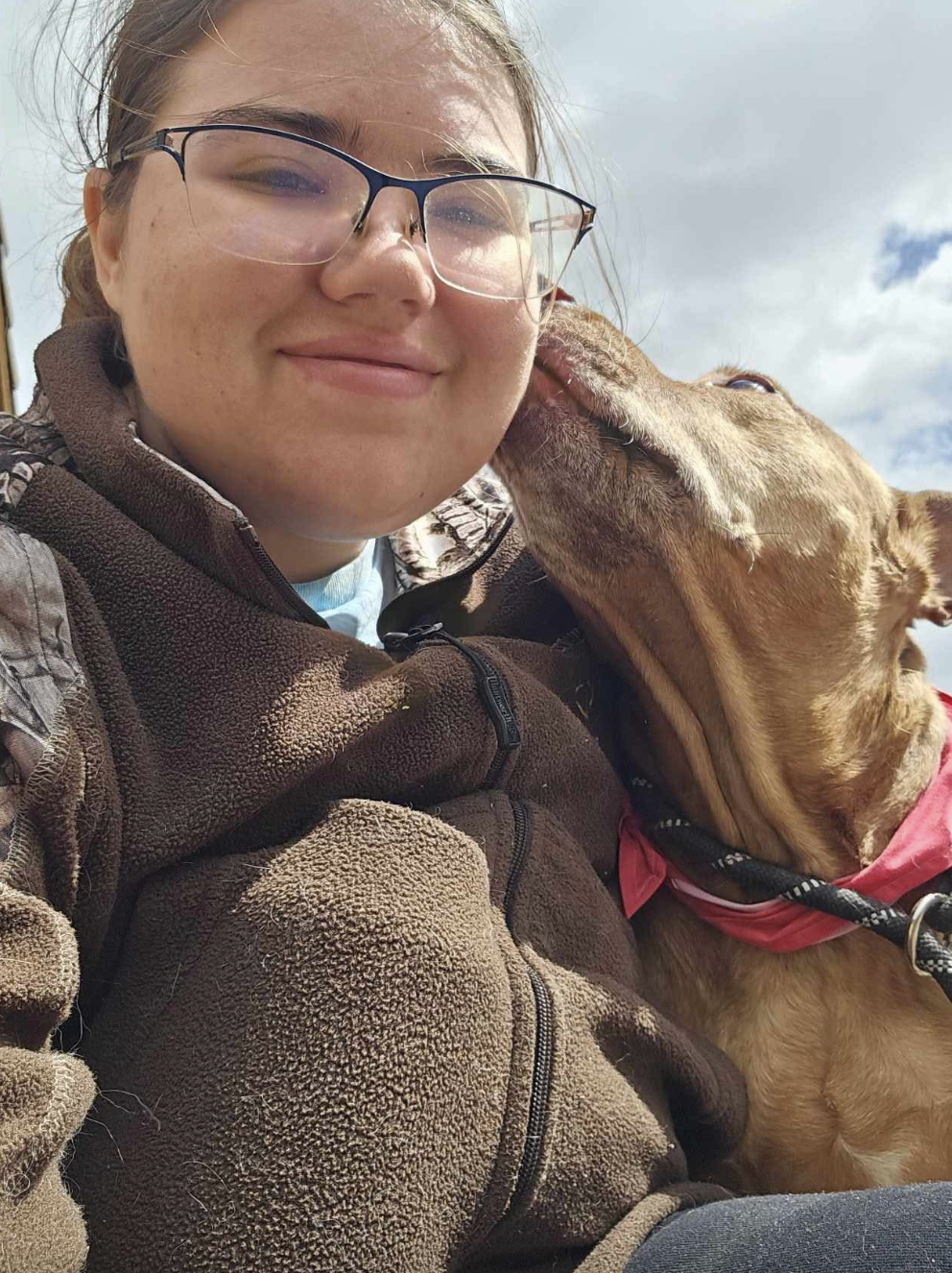 Serena Bennett clicks a picture with a rescue dog, dated May 21, 2025 | Source: Facebook/Lakelowellanimalrescue