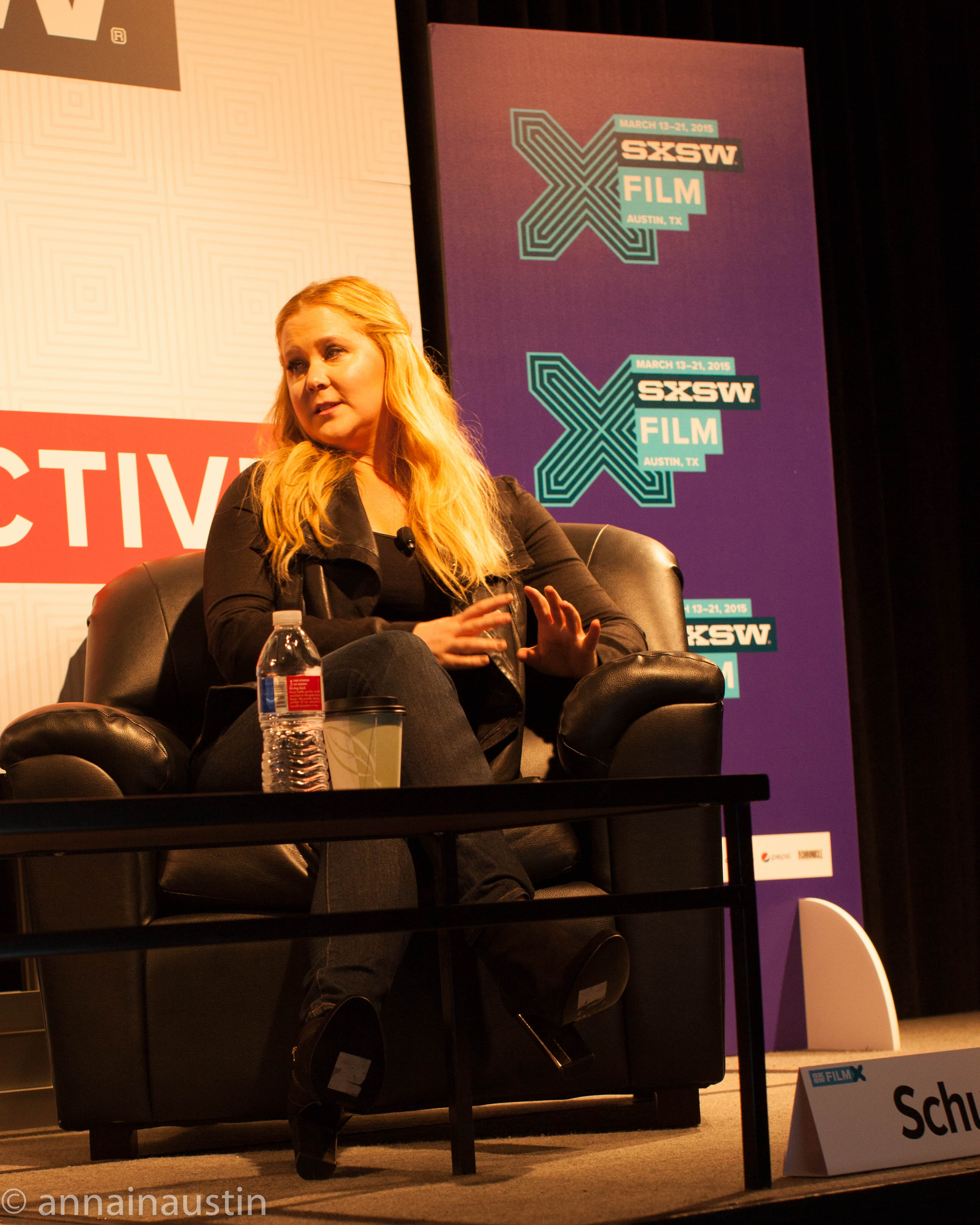 Amy Schumer at 2015 SXSW on March 16, 2015. I Photo; Anna Hanks (@annaustin), Amy Schumer SXSW One, CC BY 2.0