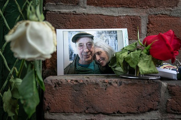 Bild von Robert Frank vor seinem Haus in Bleeker Street, New York City, 2019 | Quelle: Getty Images Bild von Robert Frank vor seinem Haus in Bleeker Street, New York City, 2019 | Quelle: Getty Images