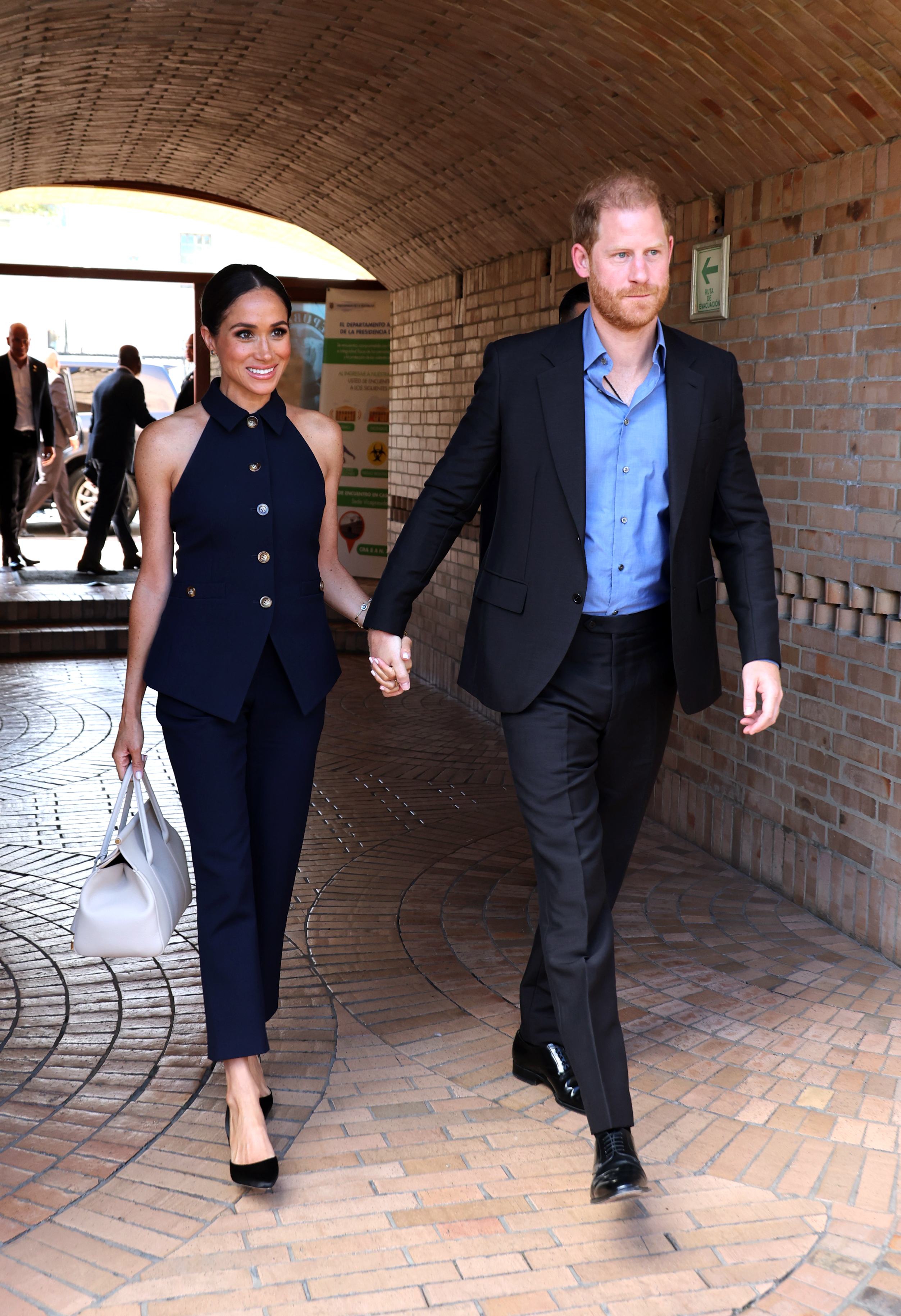 Meghan Markle and Prince Harry arrive at Colegio Cultura Popular in Bogotá, Colombia on August 15, 2024 | Source: Getty Images