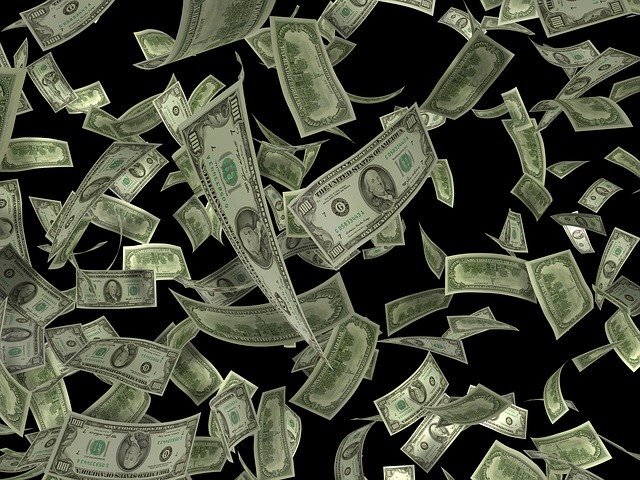Dinero volando. | Foto: Pixabay