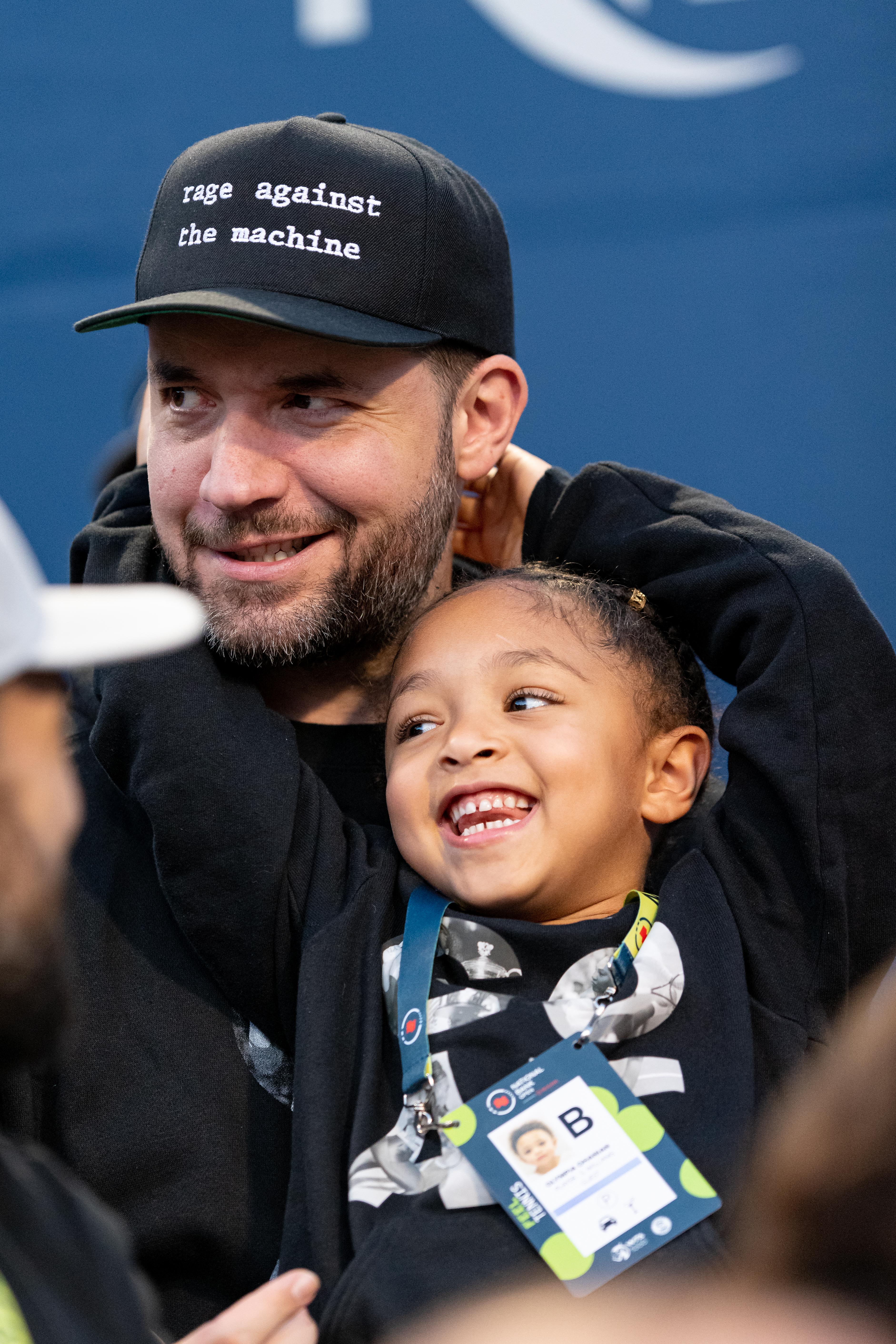 Alexis Ohanian and Alexis Olympia Ohanian Jr. watch Serena Williams during her National Bank Open tennis tournament match on August 10, 2022, in Toronto, ON, Canada. | Source: Getty Images