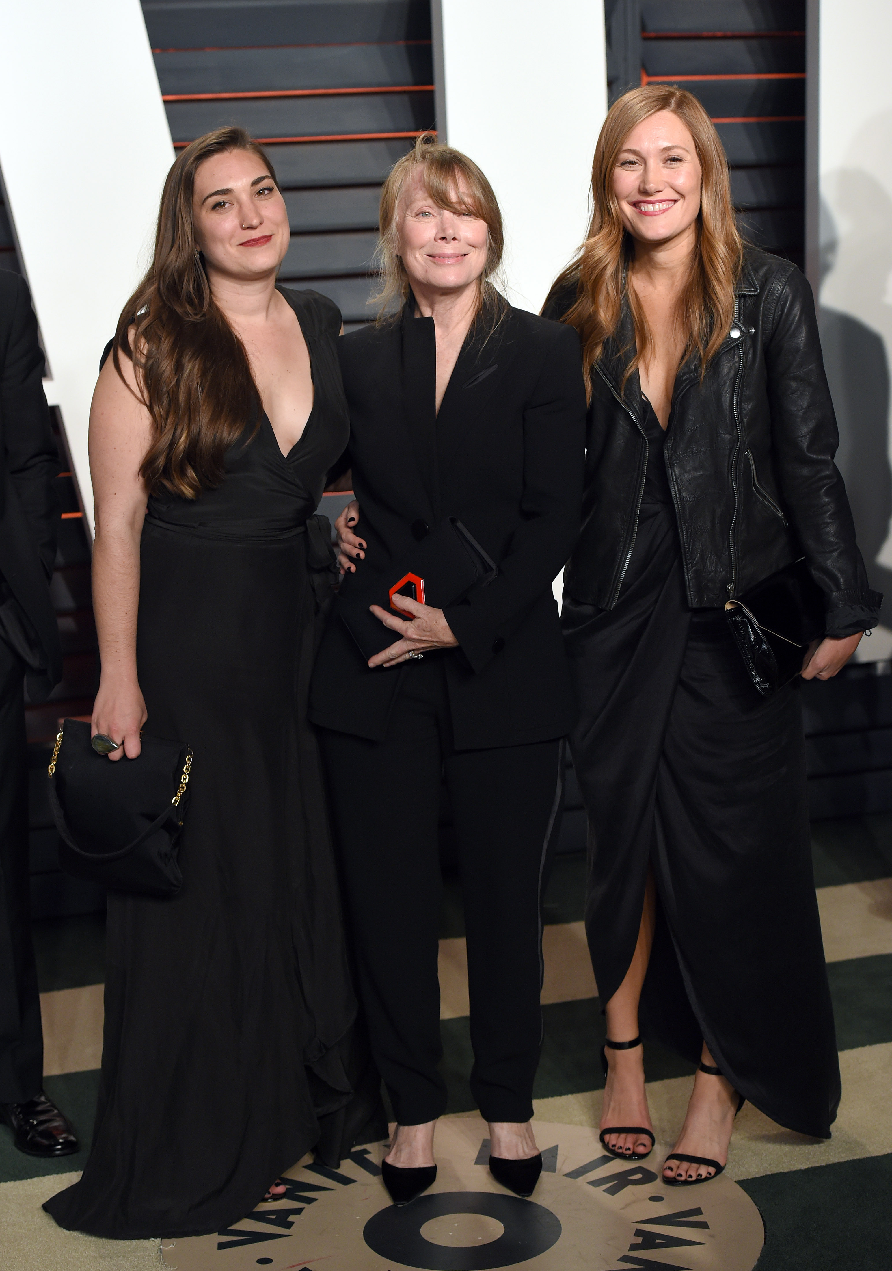 Madison Fisk, Sissy Spacek, and Schuyler Fisk at the Vanity Fair Oscar Party in Beverly Hills, California on February 28, 2016. | Source: Getty Images