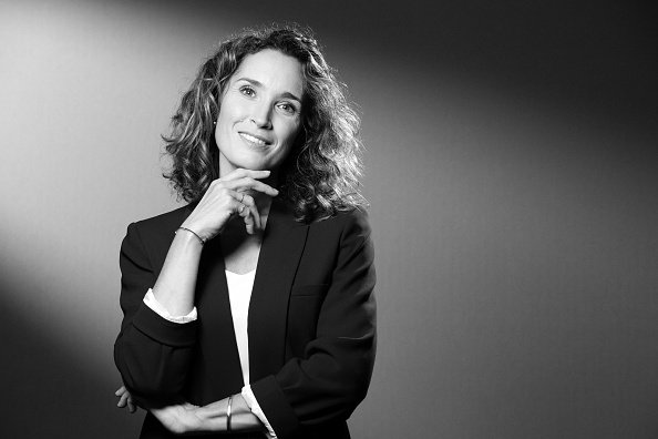 La journaliste française Marie-Sophie Lacarrau pose lors d'une séance photo à Paris le 14 décembre 2020. |Photo : Getty Images