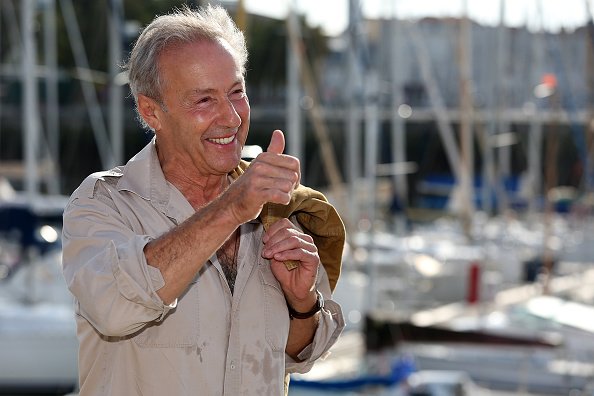 Gérard Klein assiste à un Photocall dans le cadre du 17ème Festival de Fiction TV à La Rochelle, France. | Photo : Getty Images