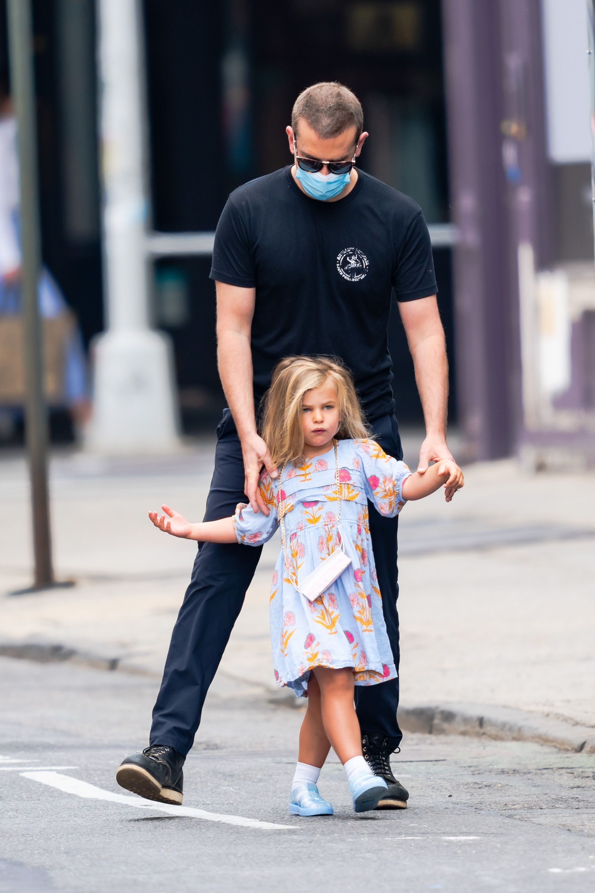 Bradley Cooper and Lea Cooper walking in the West Village on May 26, 2021, in New York City. | Source: Getty Images