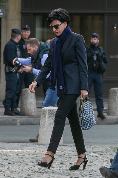 Rachida Dati assiste aux funérailles de l'ancien président français Jacques Chirac à l'église Saint-Sulpice à Paris, France. | Photo : Getty Images