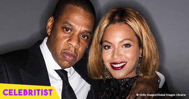 Beyoncé and Jay Z share a passionate kiss on stage at New Jersey concert 