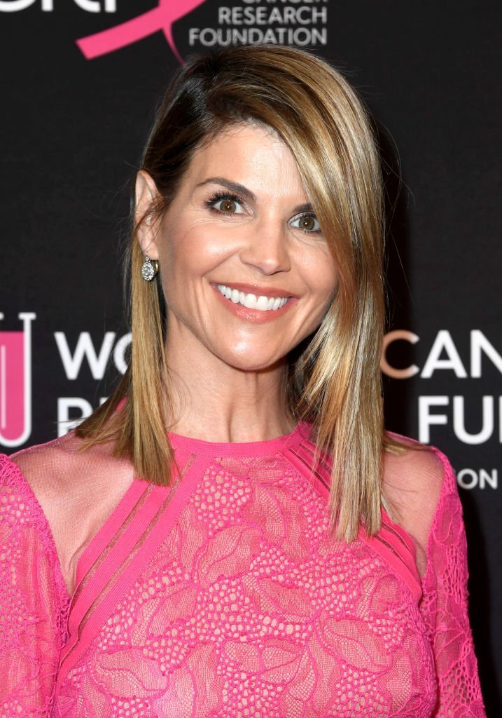 Lori Loughlin attends The Women's Cancer Research Fund's An Unforgettable Evening Benefit Gala at the Beverly Wilshire Four Seasons Hotel | Photo: Getty Images