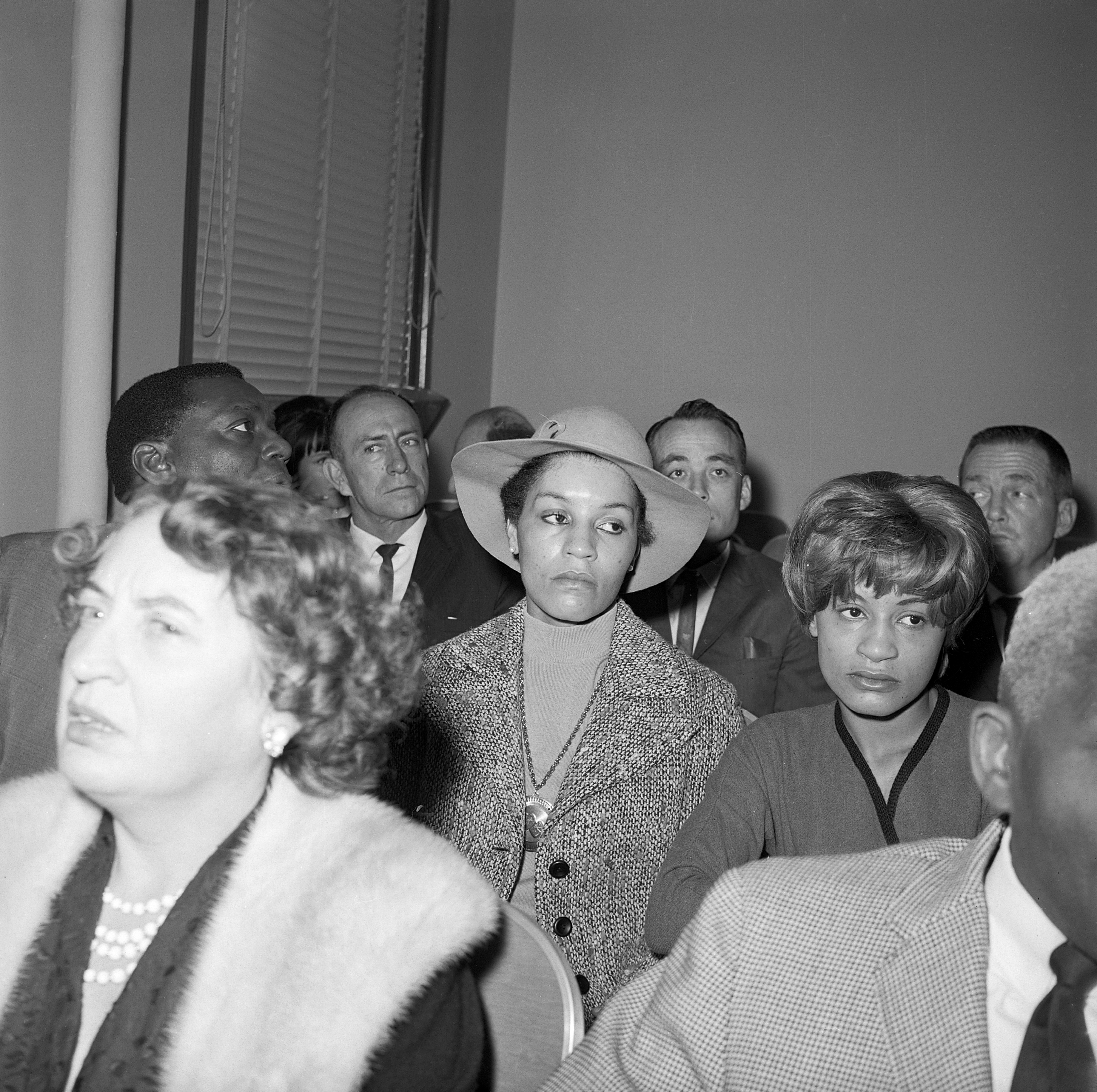 Sam Cooke's wife, Barbara Cooke walking into court for the inquest into his death on December 16, 1964 | Source: Getty Images