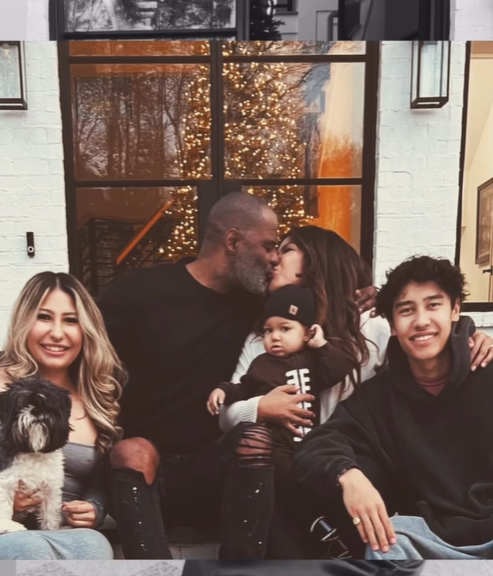 Brian McKnight's new family, Leilani, Julia and Jack McPhee and his new baby, baby Brian, from a post dated November 30, 2025. | Source: Instagram/brianmcknight23
