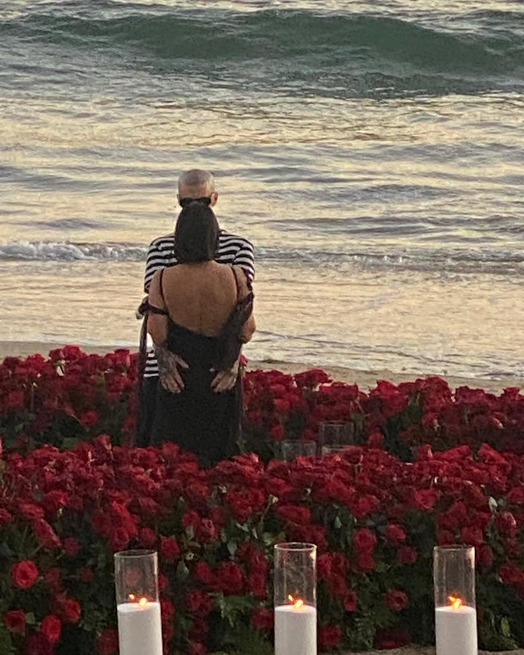 Kourtney Kardashian and Travis Barker from a post dated October 18, 2021. | Source: Instagram/kourtneykardash