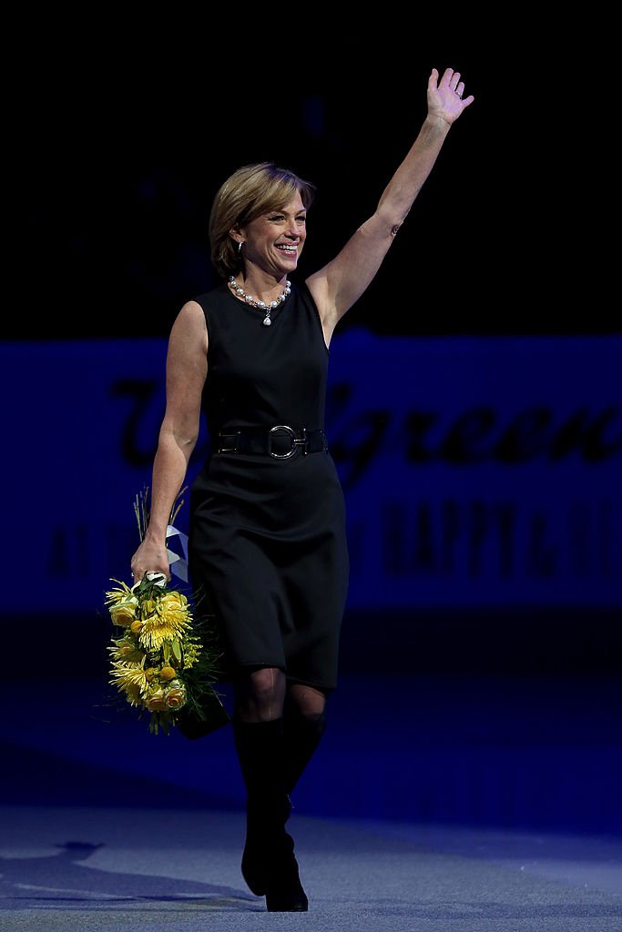  Dorothy Hamill is introduced during the Smucker's Skating Spectacular following the Prudential U.S. Figure Skating Championships at TD Garden on January 12, 2014 | Photo: Getty Images