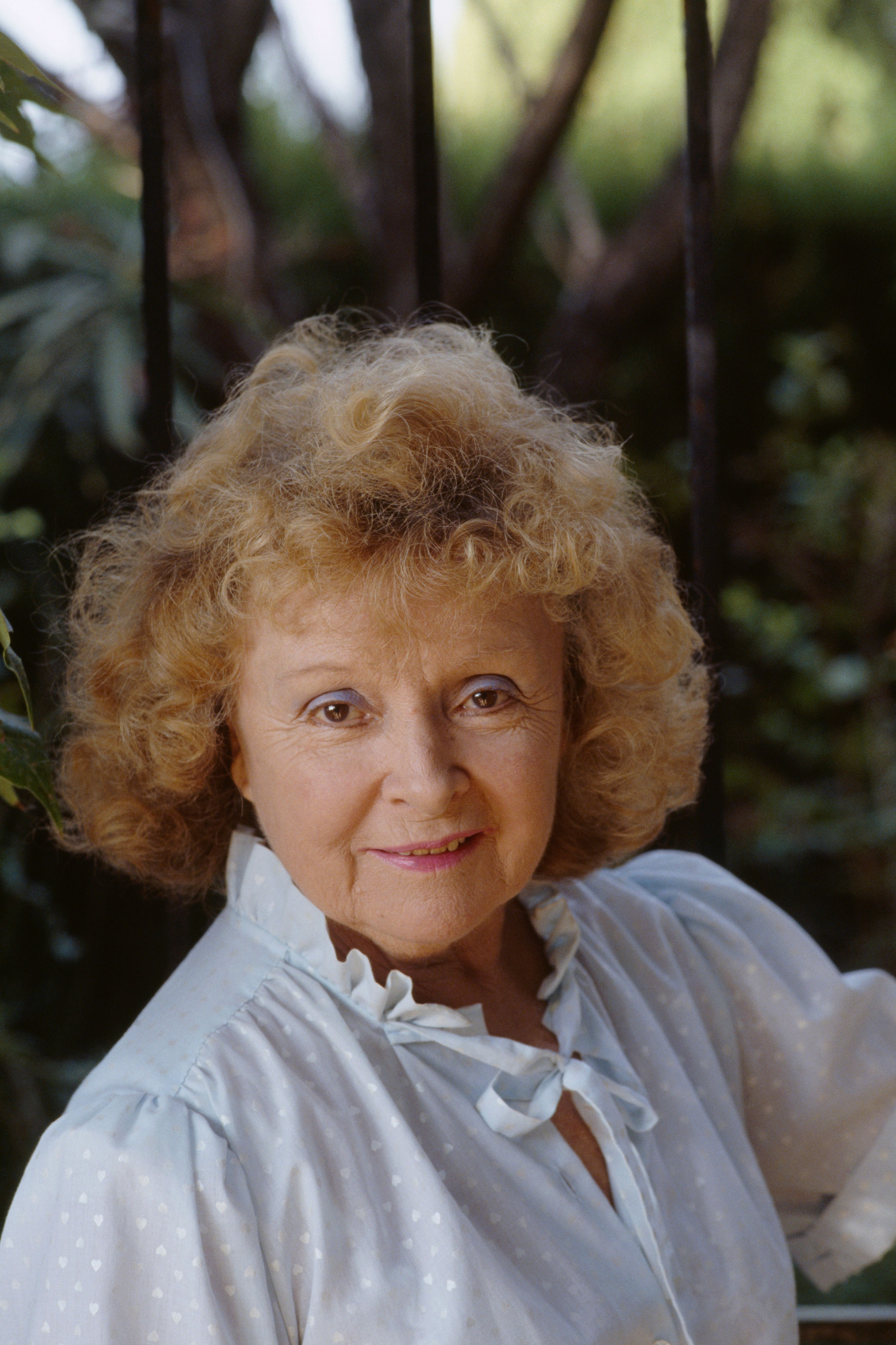 L'actrice française Odette Joyeux à la maison. | Photo : Getty Images