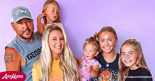 Jason Aldean S Wife Brittany Shares Pic With Family Including Jason S Children From His Ex Wife Jessica