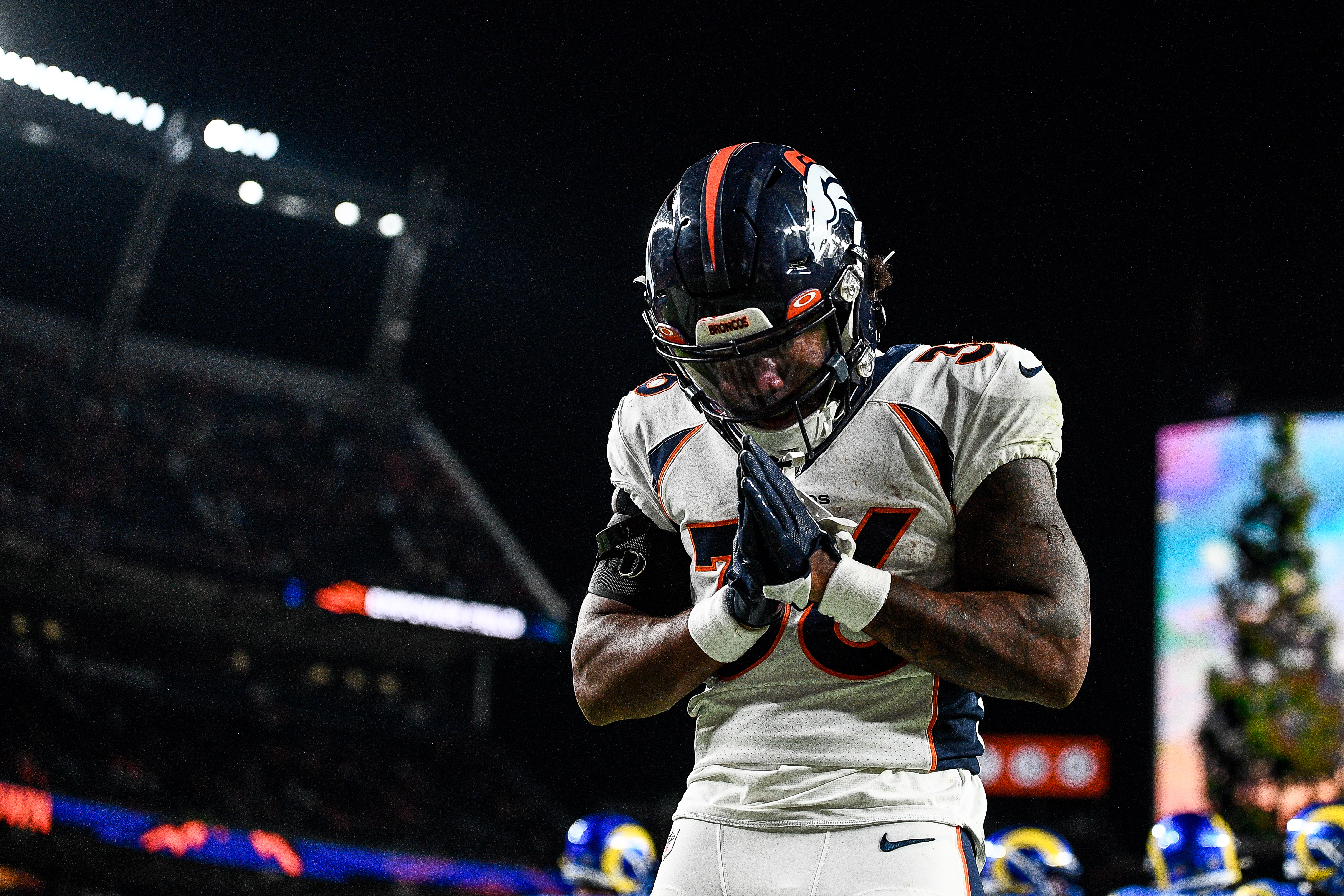 Tyler Badie during the fourth quarter of the preseason game between the Denver Broncos and the Los Angeles Rams in Denver, Colorado on August 26, 2023 | Source: Getty Images