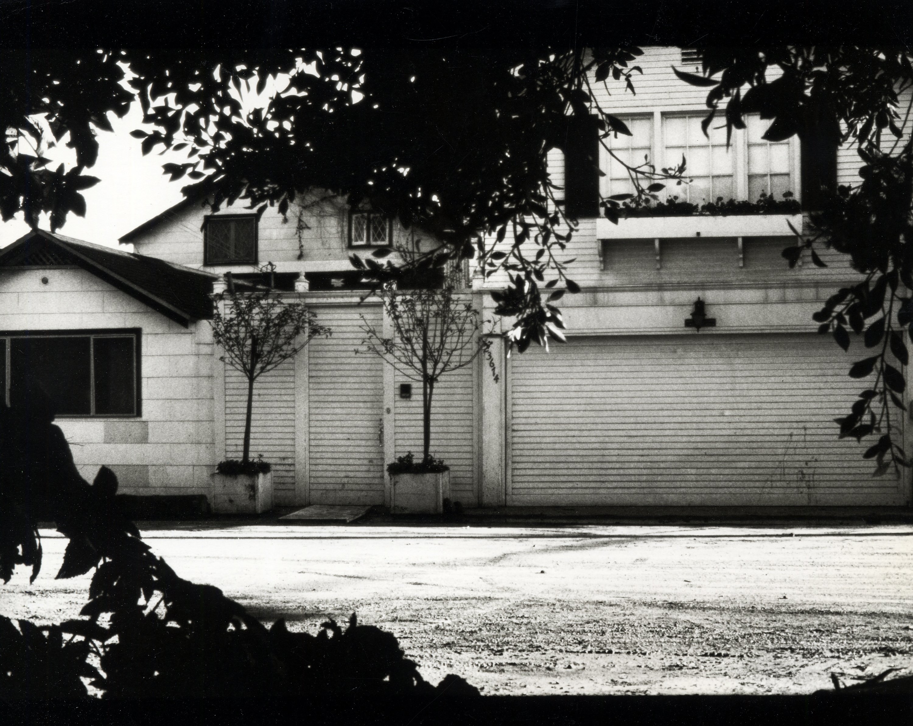 Linda Ronstadt's Malibu home pictured on January 1, 1978 in Malibu, California.┃Source: Getty Images