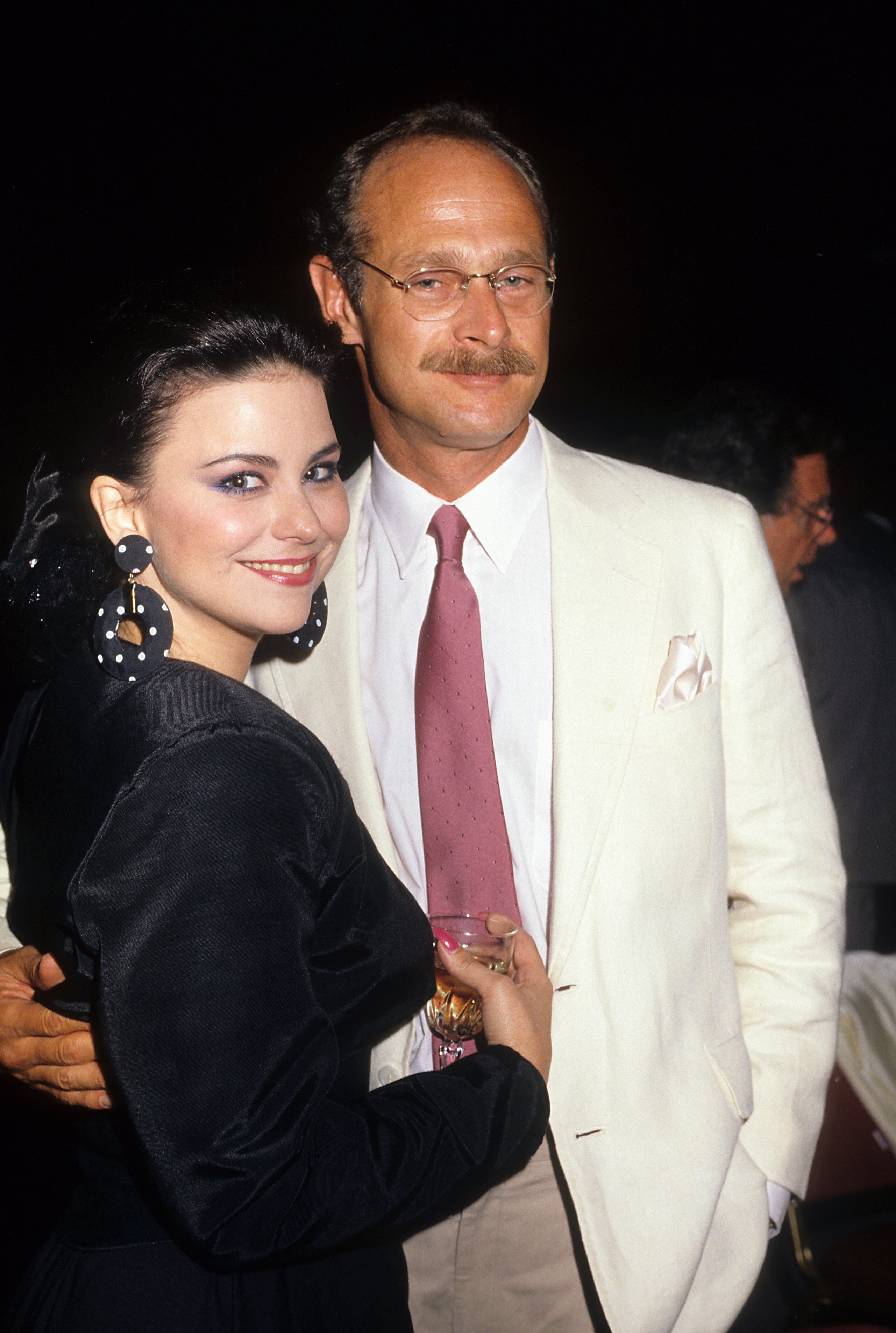 Delta Burke and Gerald McRaney pose for a portrait in August 1987 in Los Angeles, California | Source: Getty Images