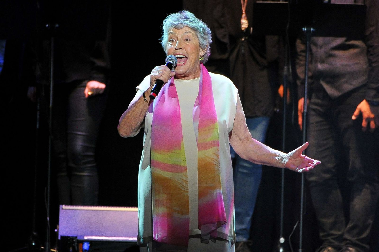 La chanteuse Helen Reddy | Photo : Getty Images La chanteuse Helen Reddy | Photo : Getty Images