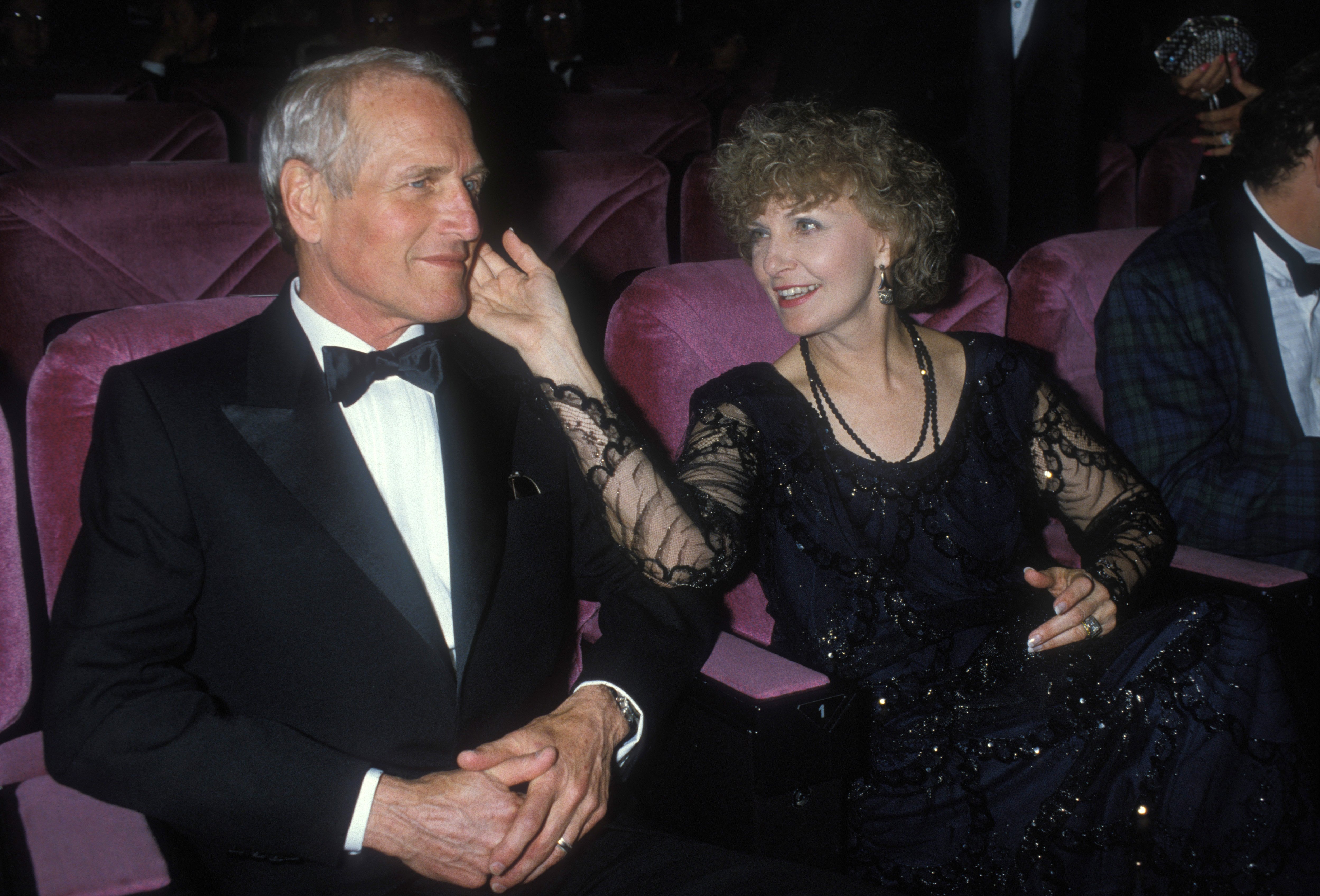 Paul Newman and Joanne Woodward attend the Festival de Cannes on May 12, 1987, in Cannes, France. | Source: Getty Images