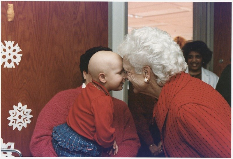 First Lady Barbara Bush visits patients at Children's Hospital in Washington, D.C., 1990 | Source: Wikimedia
