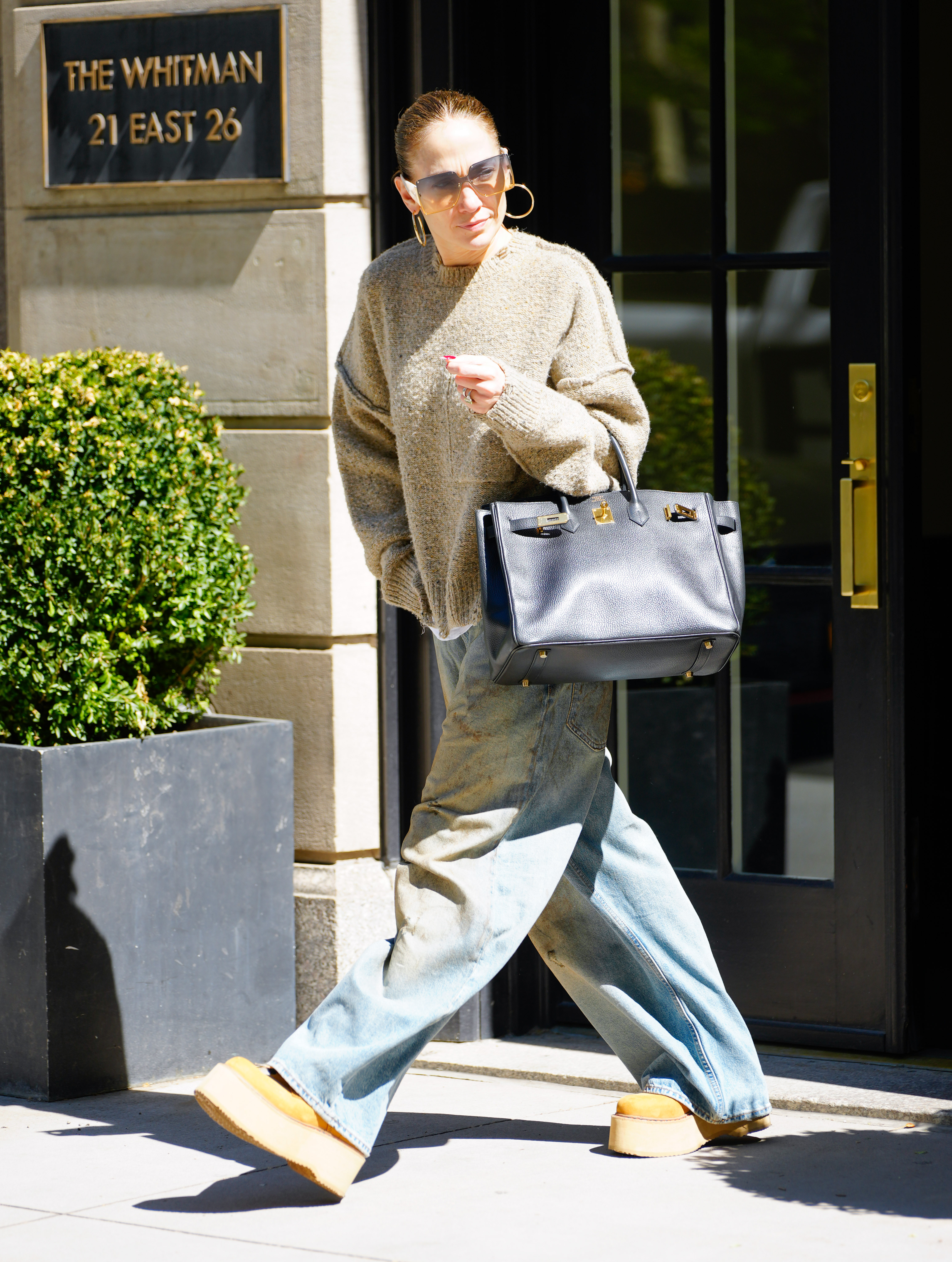 Jennifer Lopez in New York on April 26, 2024. | Source: Getty Images