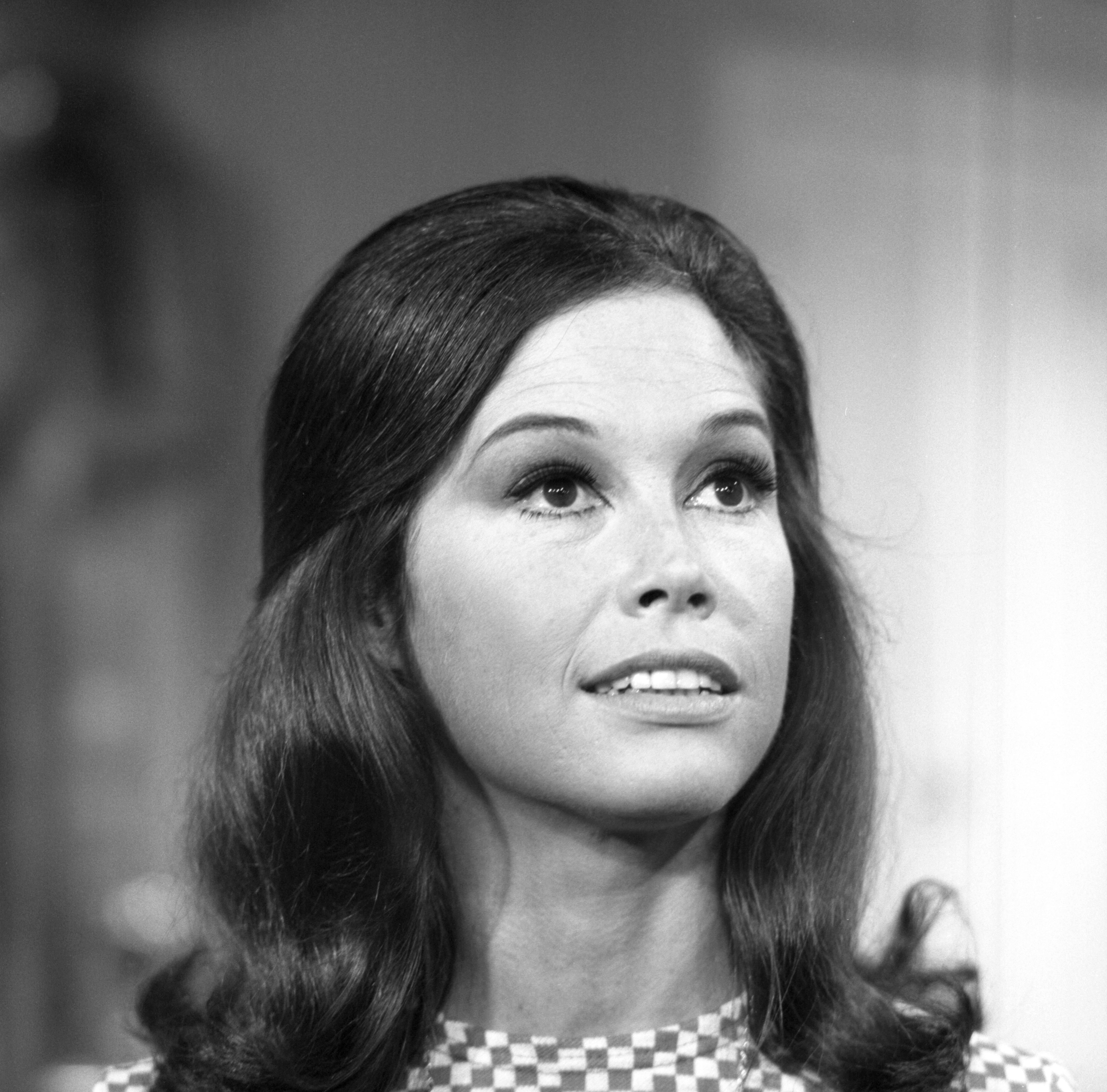 Mary Tyler Moore on "The Mary Tyler Moore Show" in 1970 | Source: Getty Images