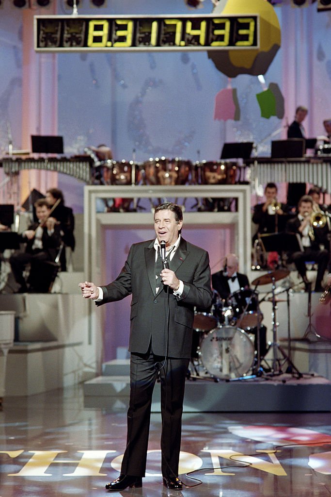 US humorist, comedian, director and singer Jerry Lewis attends the Telethon, France's biggest annual fund-raising event of live television transmission, on December 6, 1991 at La Maison de la Radio, in Paris. | Source: Getty Images