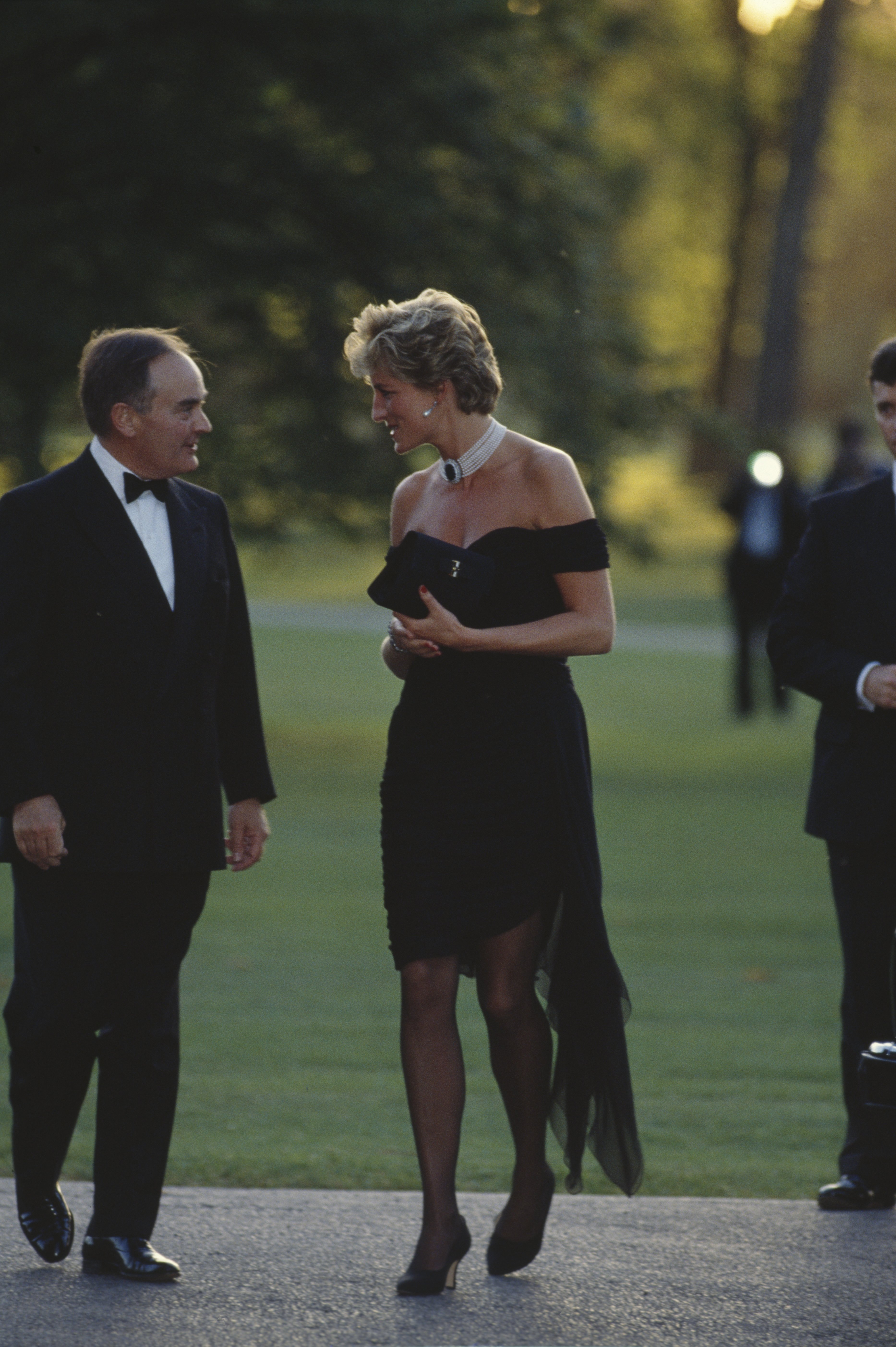 Prince Diana wearing the "revenge dress" at Vanity Fair's annual fundraiser in 1994. | Photo:: Getty Images