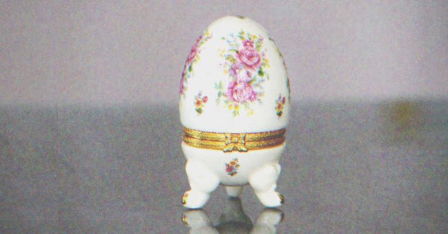 Ich habe einen wahren Schatz in einem kleinen, bescheidenen Ei gefunden | Quelle: Shutterstock