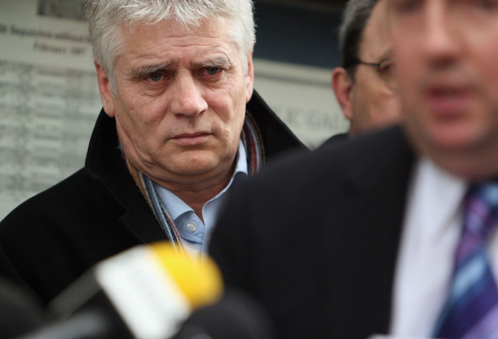 Robert Knox's father, Colin Knox outside the Old Bailey on March 4, 2009 in London, England  | Photo: Getty Images