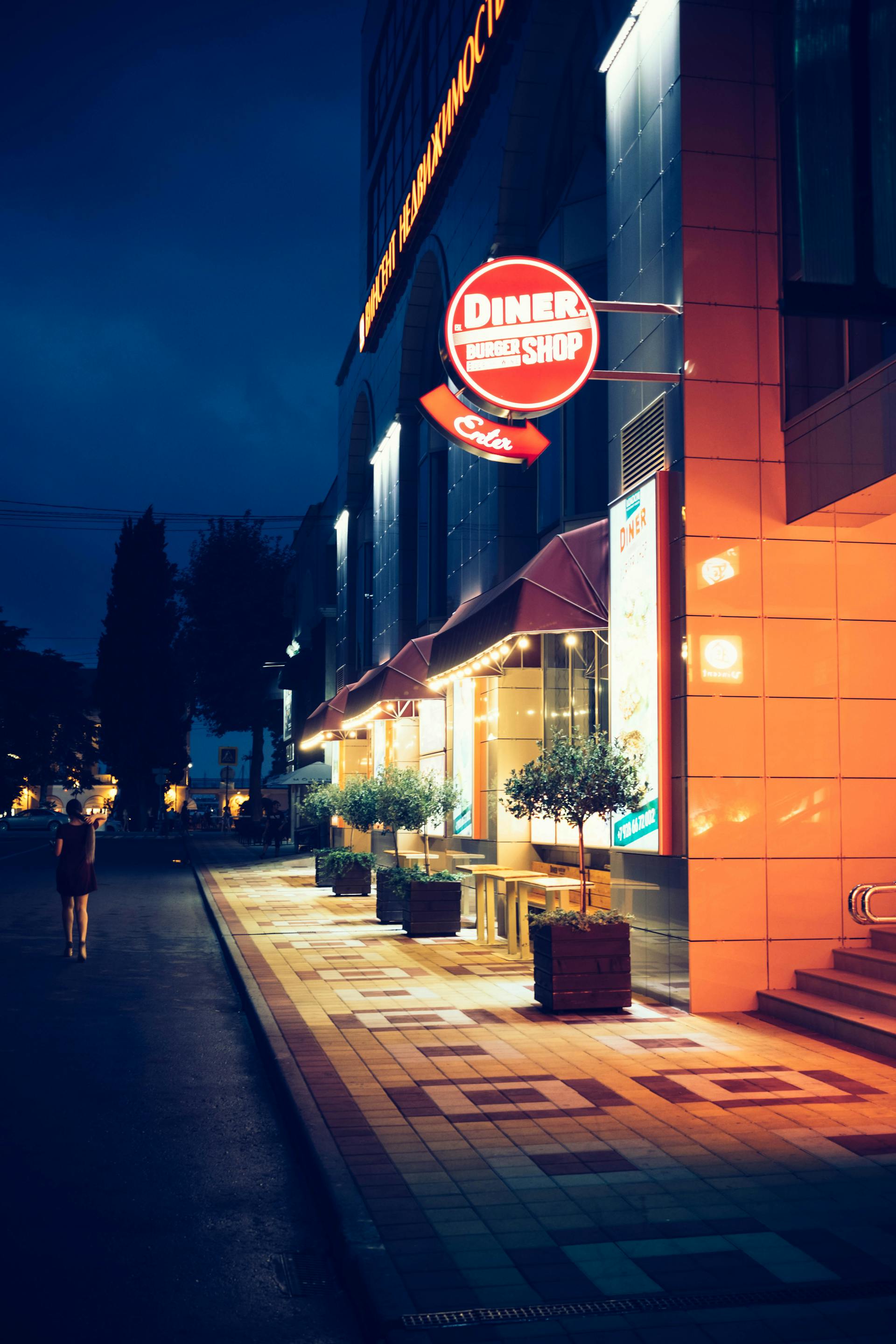 A diner shop sign | Source: Pexels