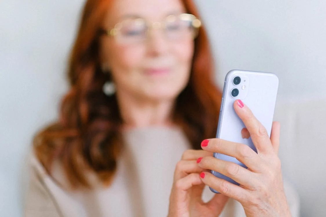 Charlotte decided to call Patrick first and was astonished by his reaction. | Source: Pexels