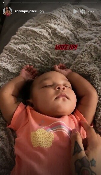 Zonnique Pullins shares a cute photo of her daughter while sleeping. | Photo: Instagram/Zonniquejailee