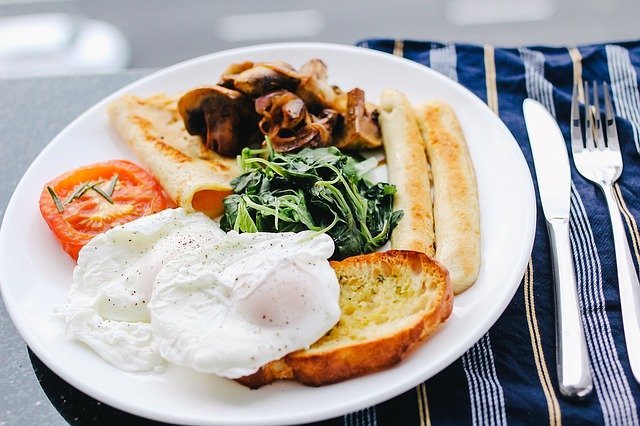A breakfast-like meal | Photo: Pixabay
