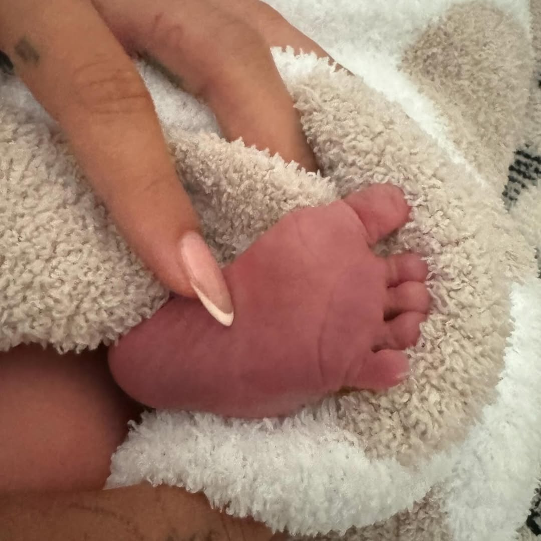 Hailey Bieber pictured with her newborn Jack Bieber, dated August 2024 | Source: Instagram/lilbieber