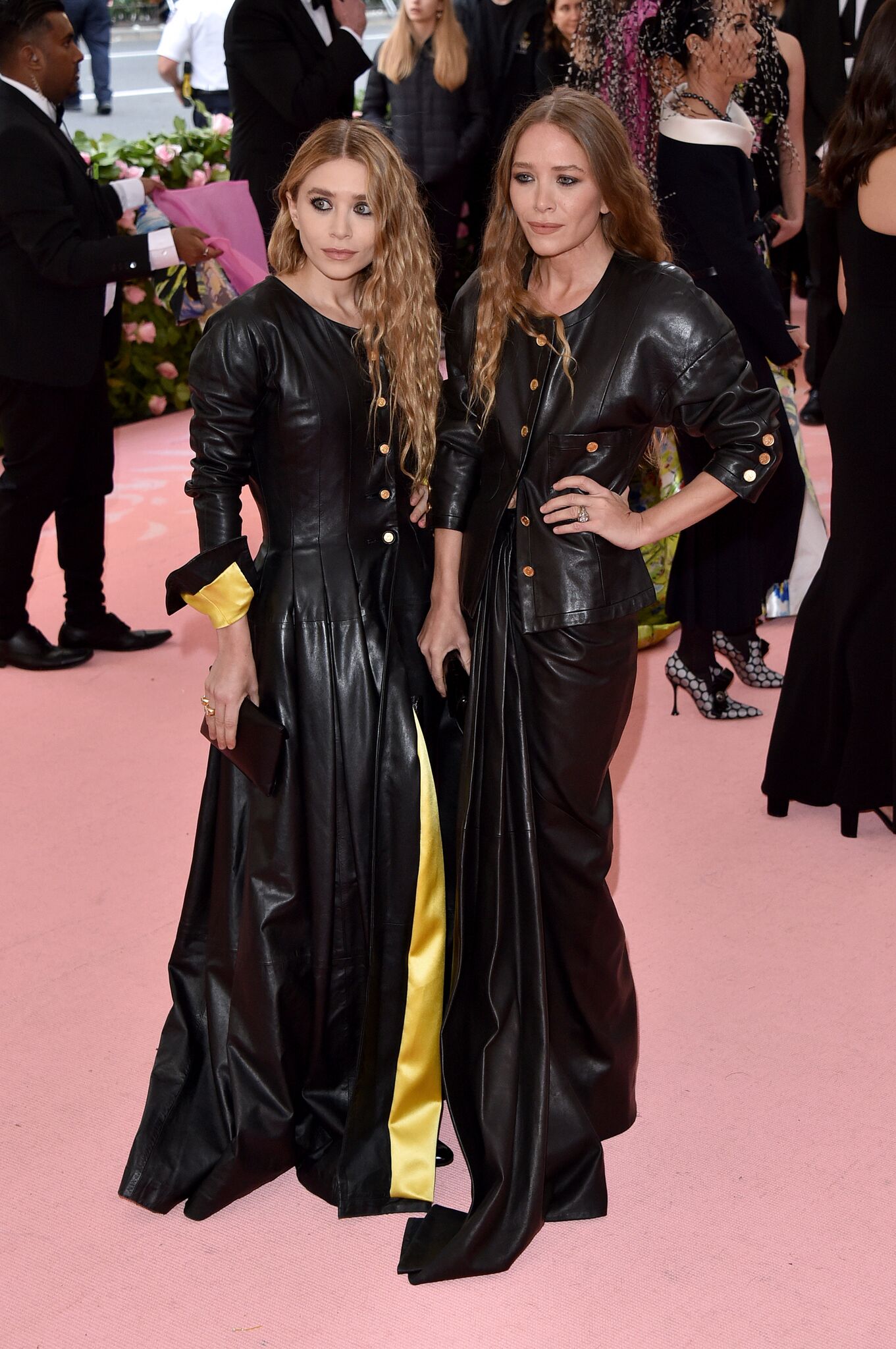 Mary-Kate Olsen et Ashley Olsen participent au camp de célébration du Gala du Met 2019 : Notes sur la mode au Metropolitan Museum of Art |Source: Getty Images